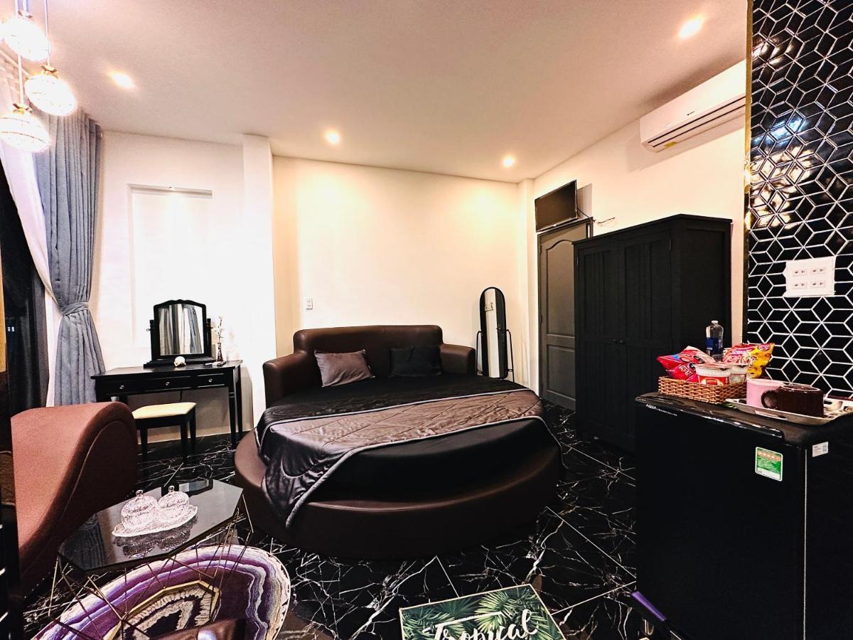 Hotel Mid Night Cần Thơ Zewnętrze zdjęcie