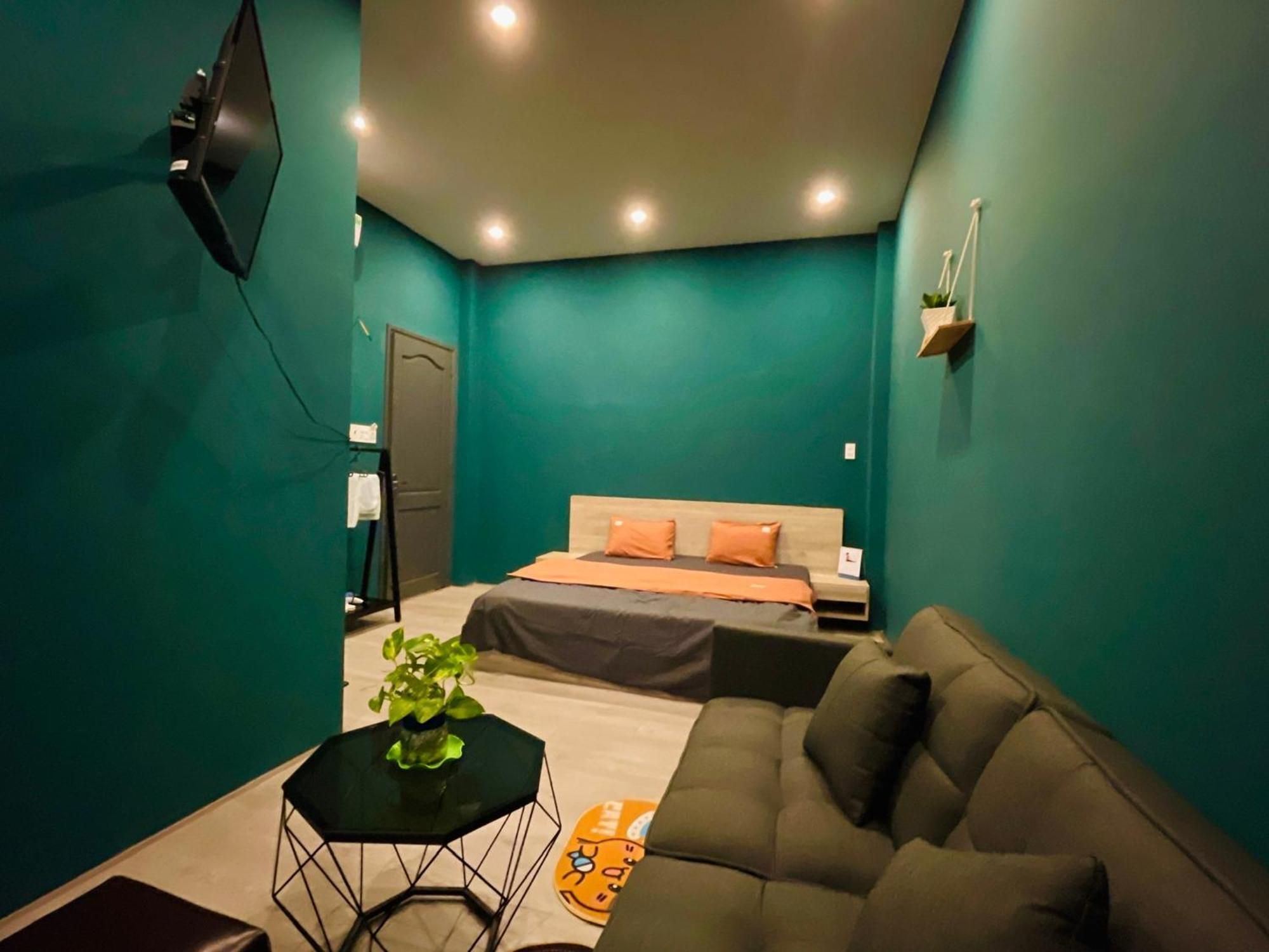 Hotel Mid Night Cần Thơ Zewnętrze zdjęcie